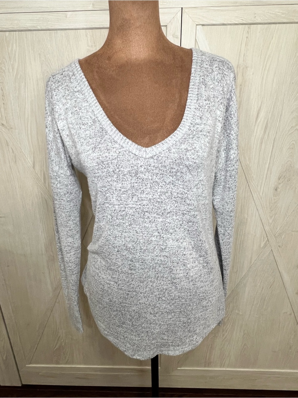✨ A&F Soft Cozy Ribbed Panel V-Neck Sweater Gray S ✨